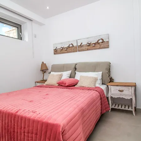 Francis & Gregorys Luxury Vilă