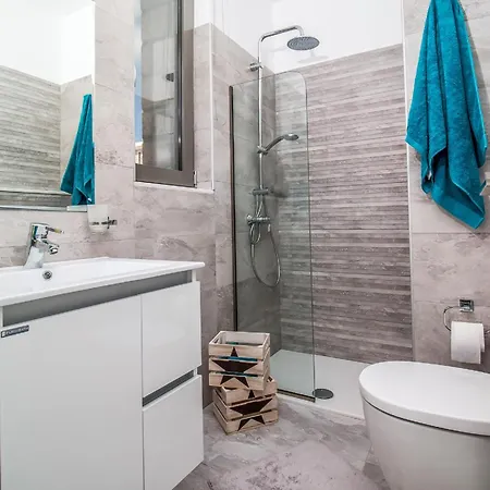 Vilă Francis & Gregorys Luxury Afantou